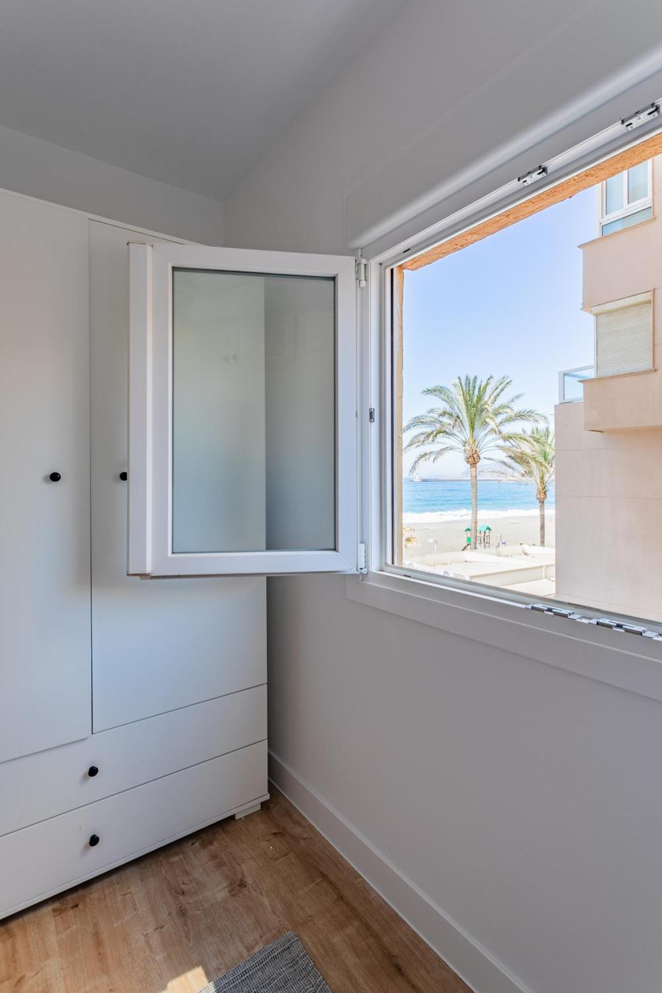 Trendyhomes Zapillo Beach - Primera Linea De Playa Almeria Exterior photo